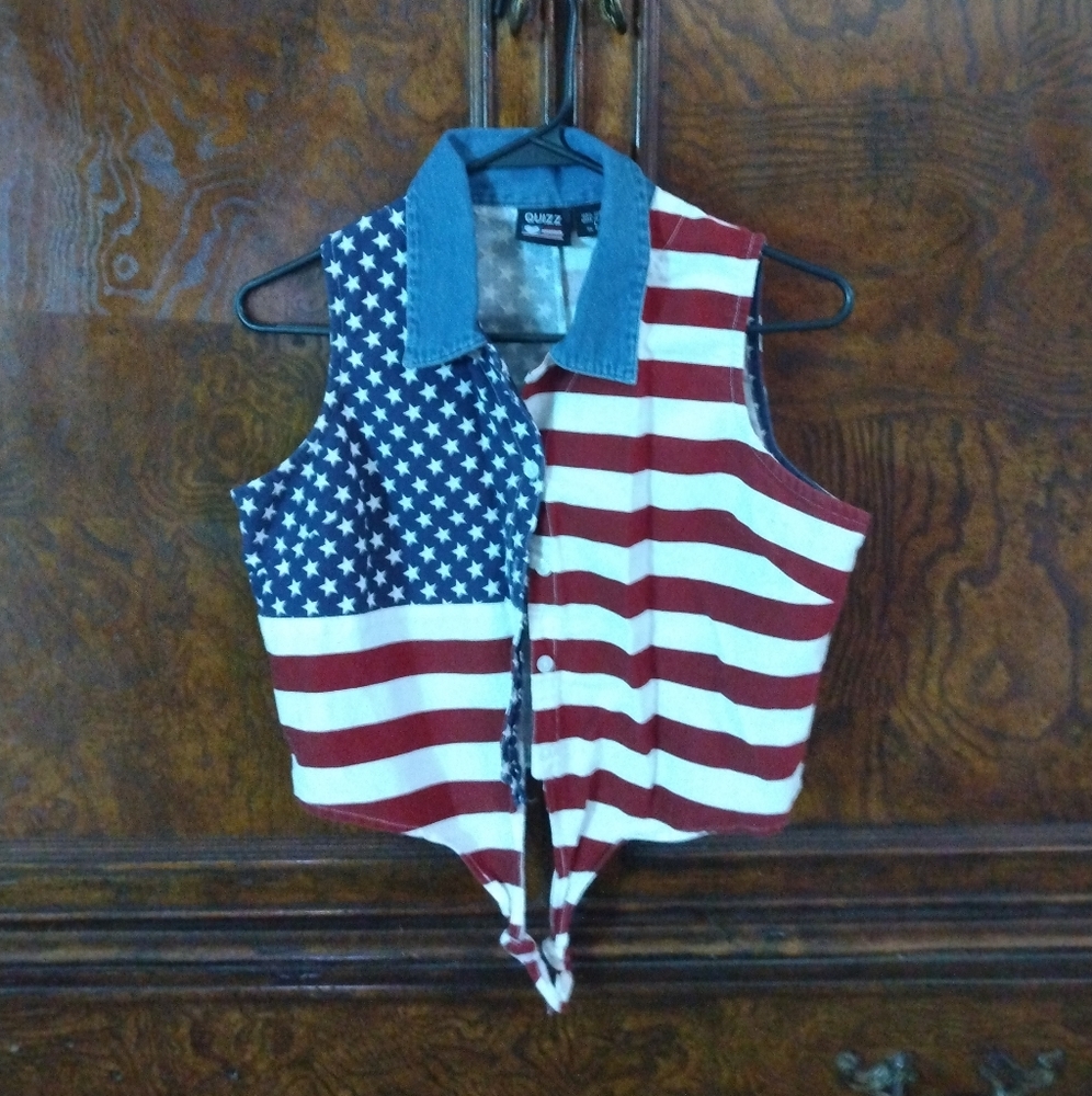 QUIZZ Patriotic LG Crop Top